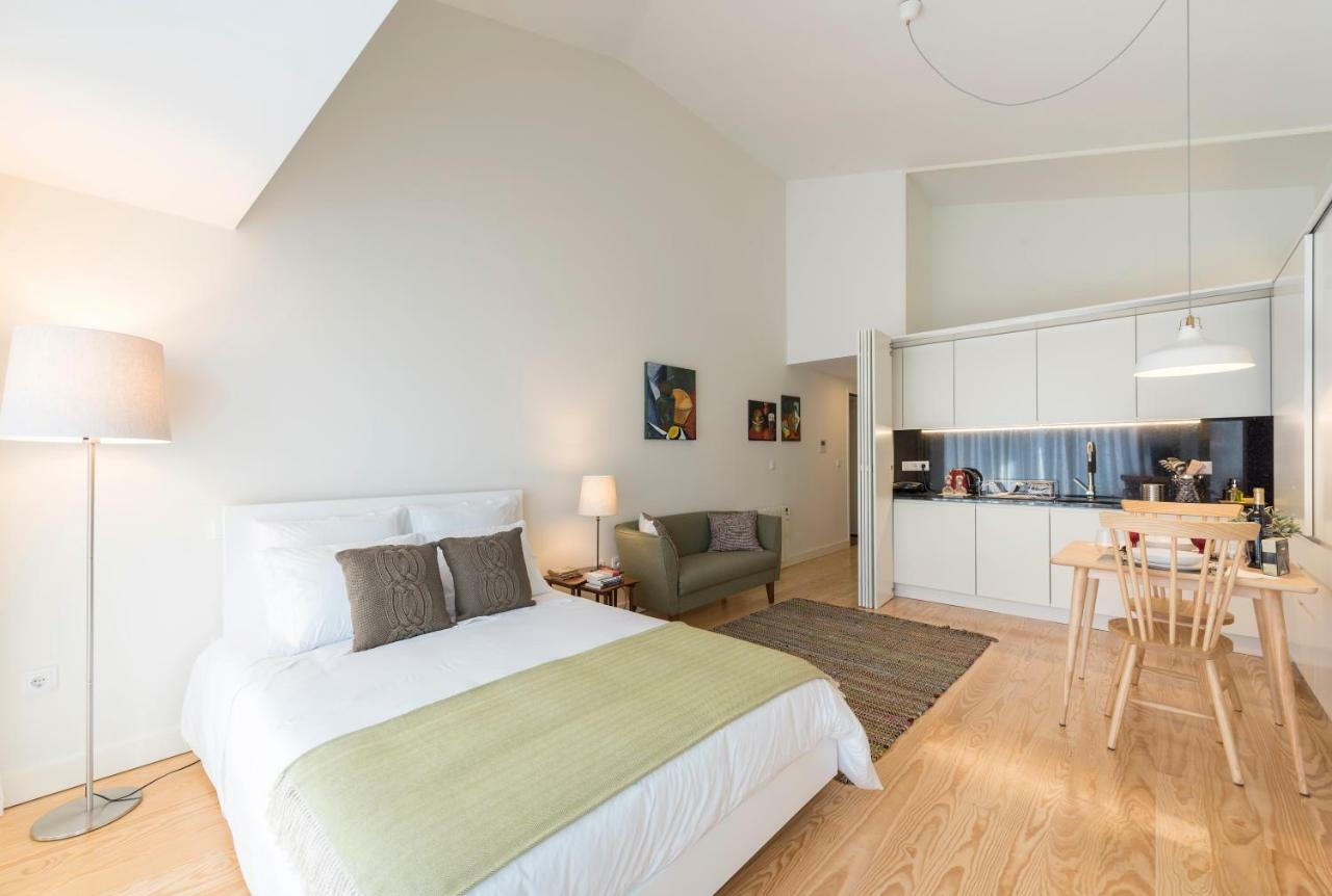 Bright Downtown Apartment Порту Экстерьер фото