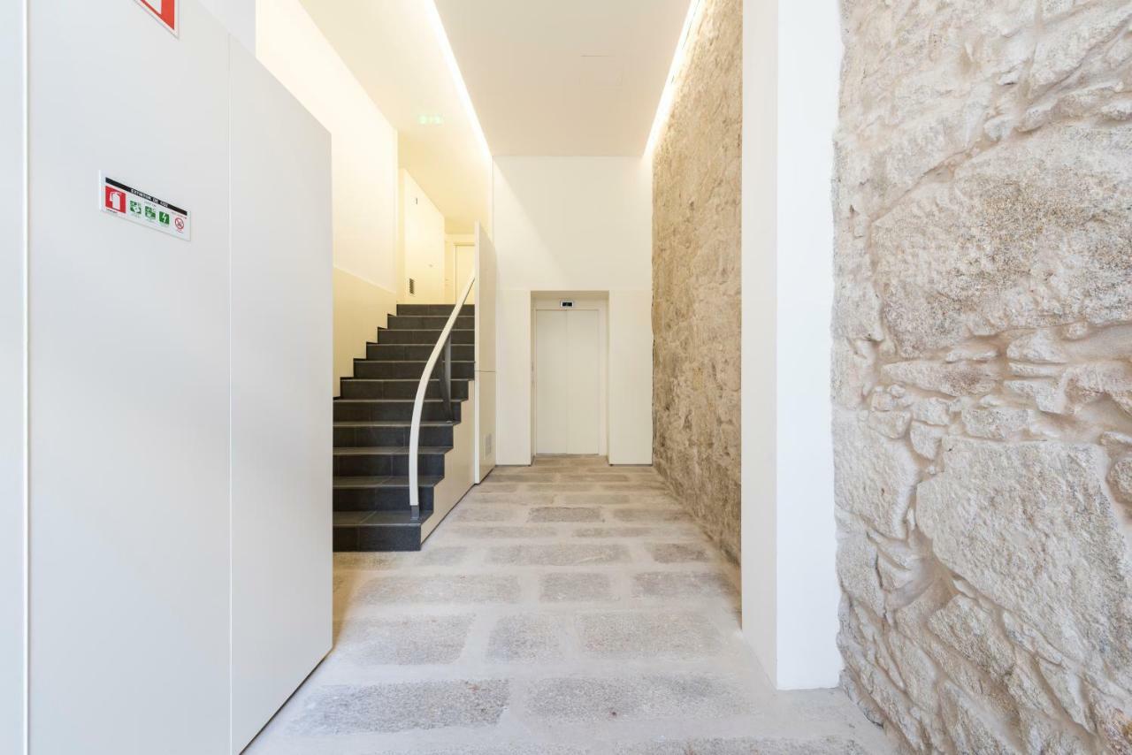 Bright Downtown Apartment Порту Экстерьер фото
